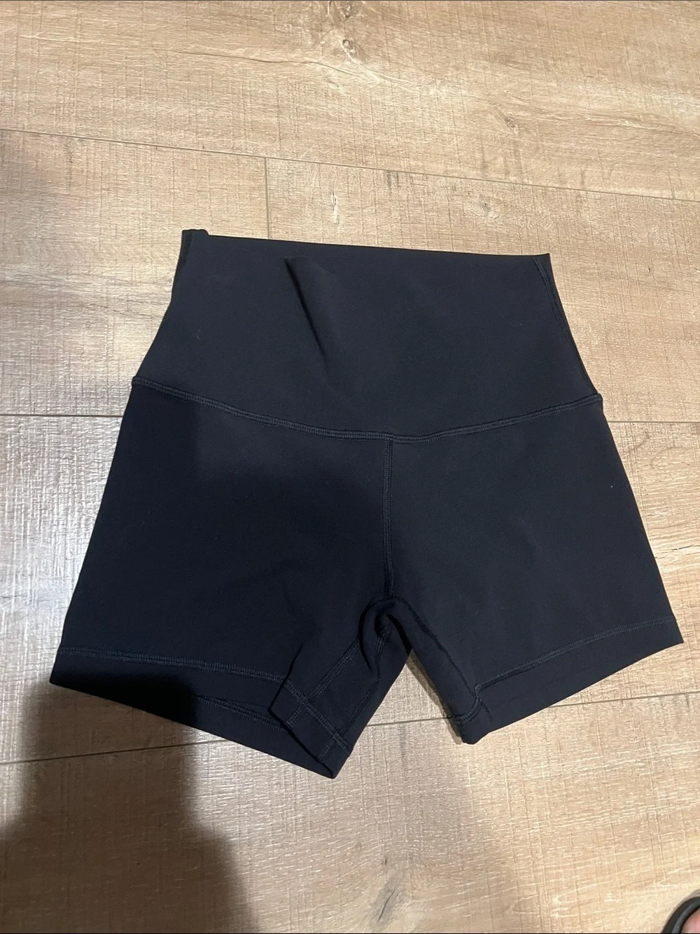 Lululemon High-Waist Black Women's Workout Shorts size 4 nwot